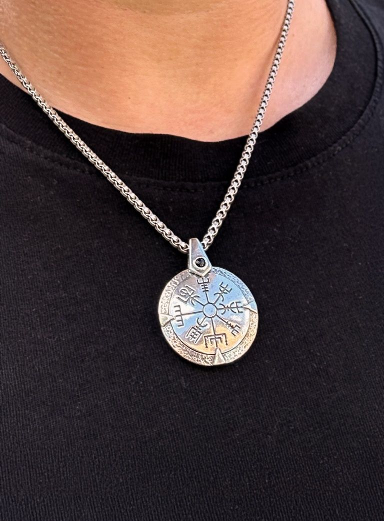 The Middle Green Necklace